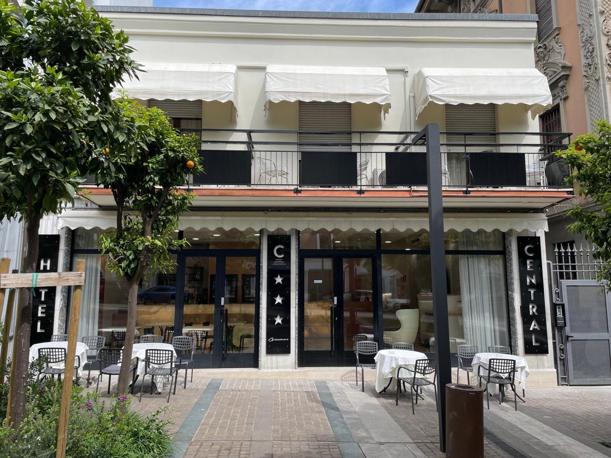 Hotel Central Giacomini Salò Dış mekan fotoğraf