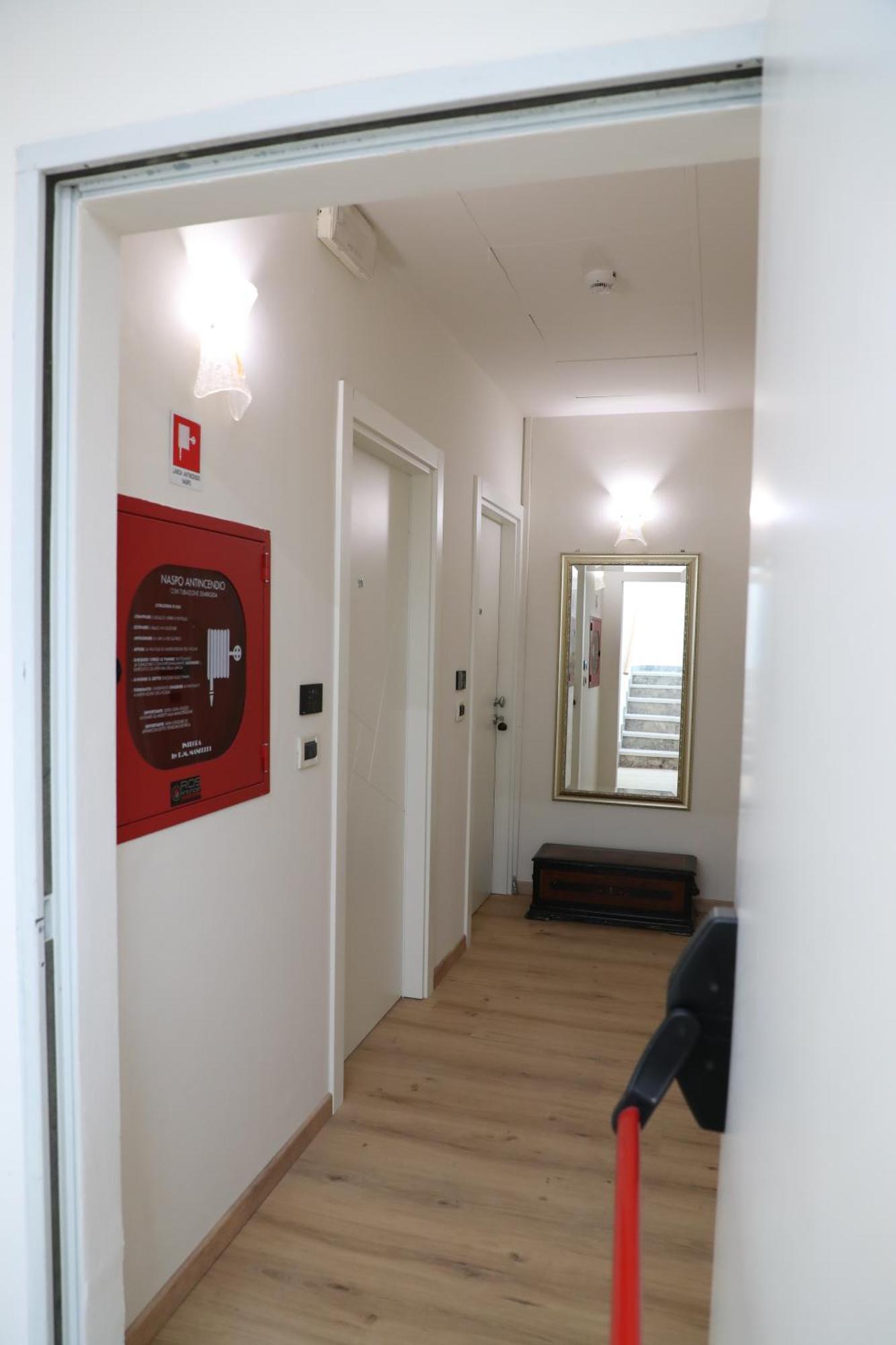 Hotel Central Giacomini Salò Dış mekan fotoğraf