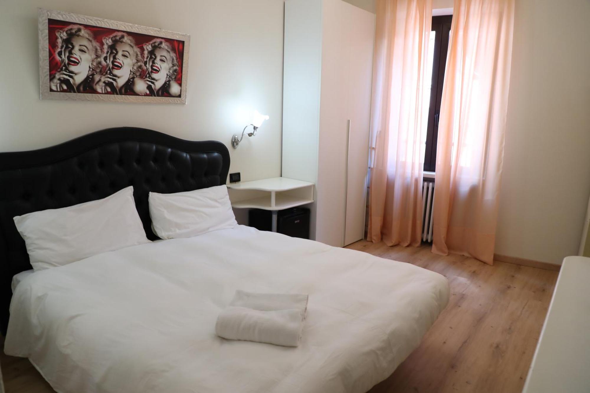 Hotel Central Giacomini Salò Dış mekan fotoğraf