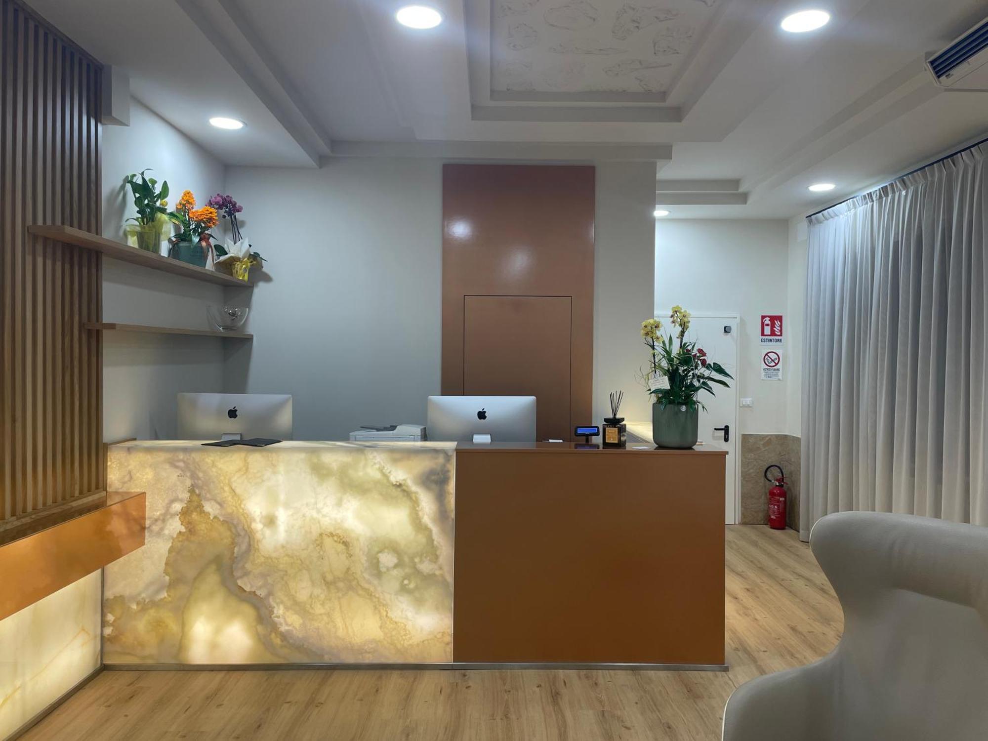 Hotel Central Giacomini Salò Dış mekan fotoğraf