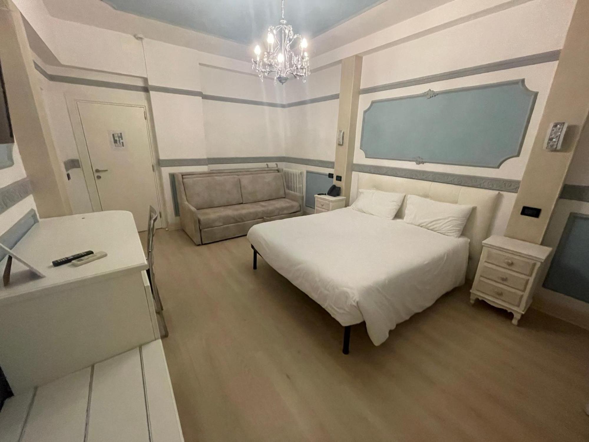 Hotel Central Giacomini Salò Dış mekan fotoğraf