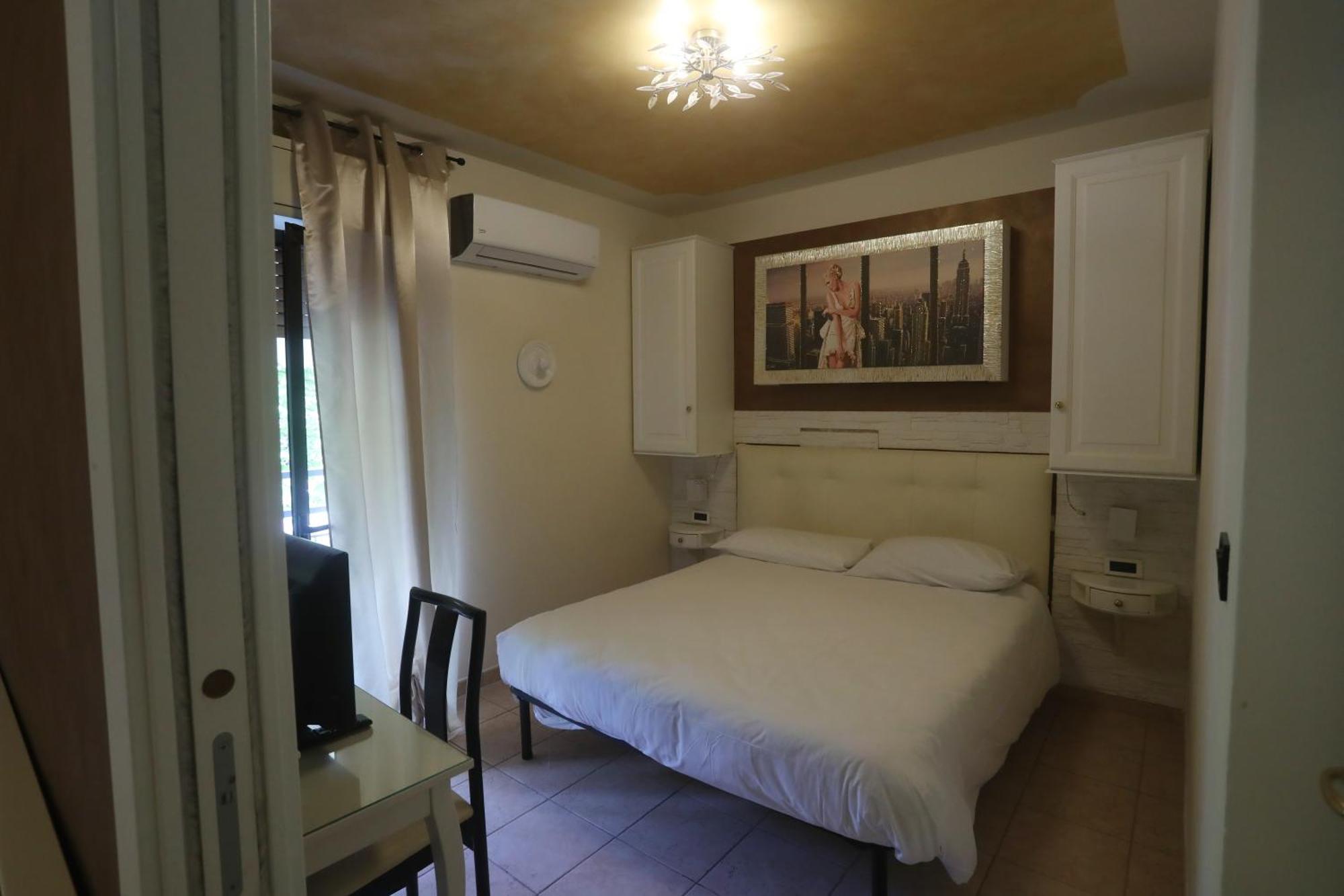 Hotel Central Giacomini Salò Dış mekan fotoğraf
