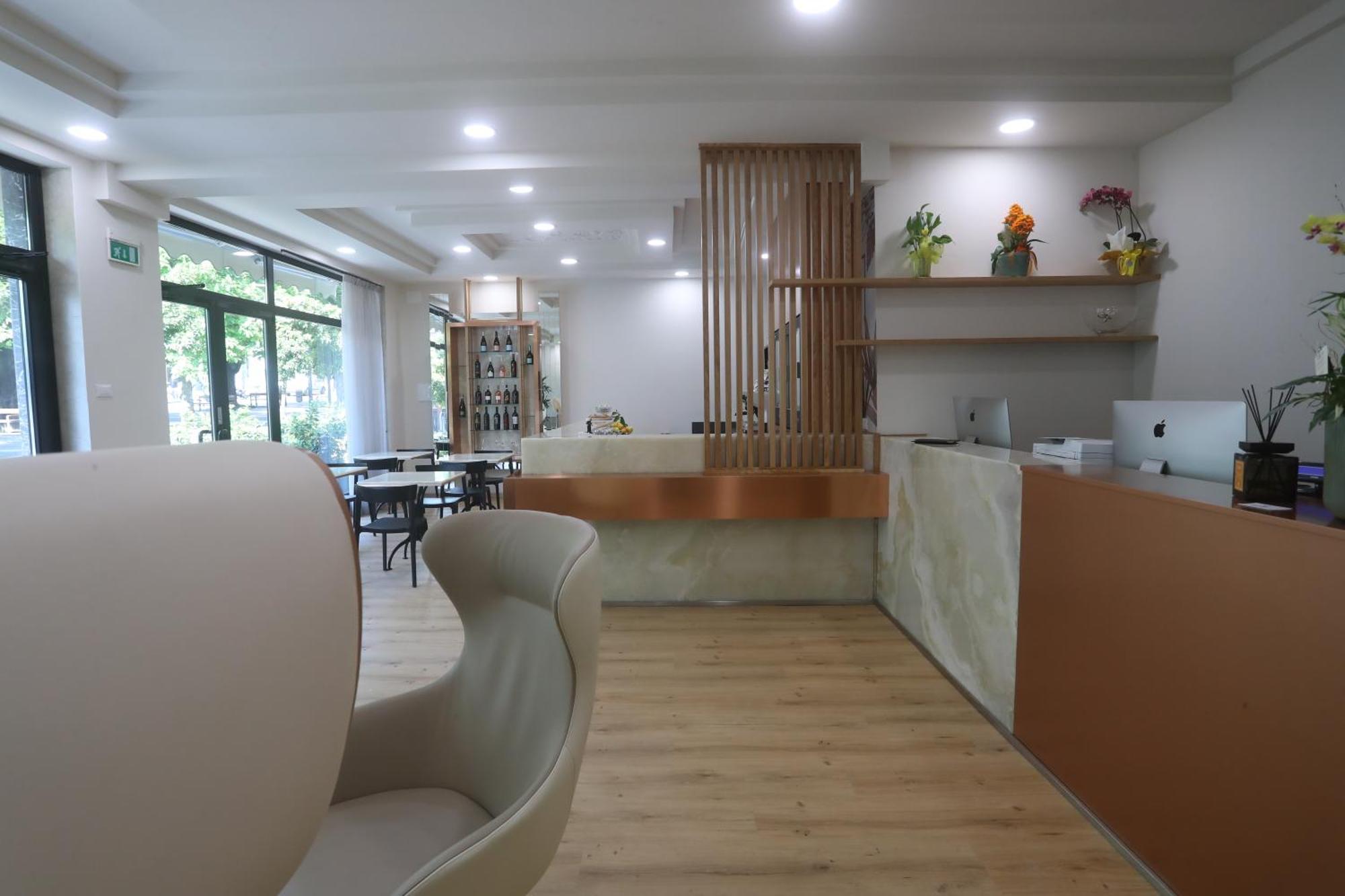 Hotel Central Giacomini Salò Dış mekan fotoğraf
