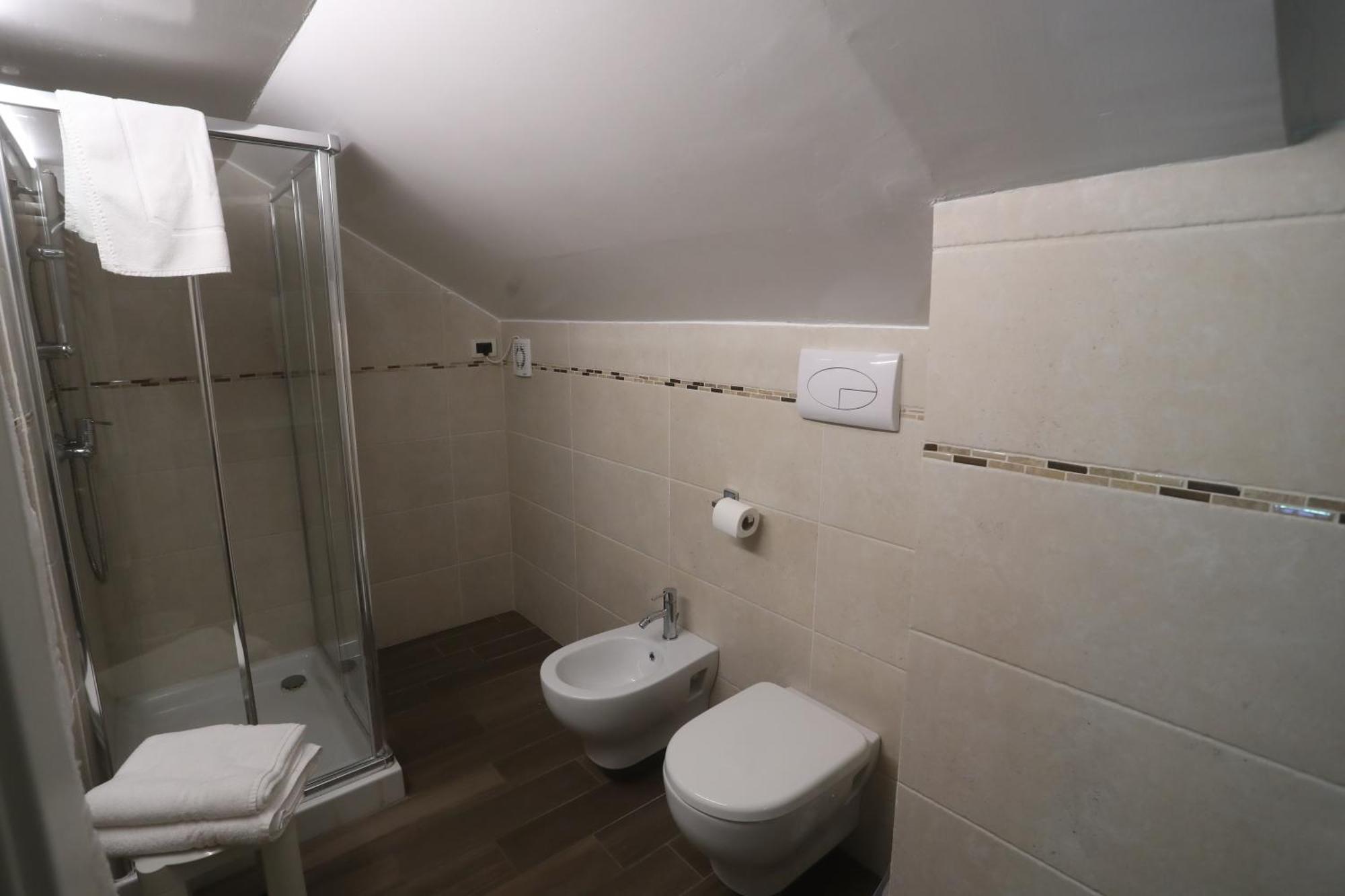 Hotel Central Giacomini Salò Dış mekan fotoğraf