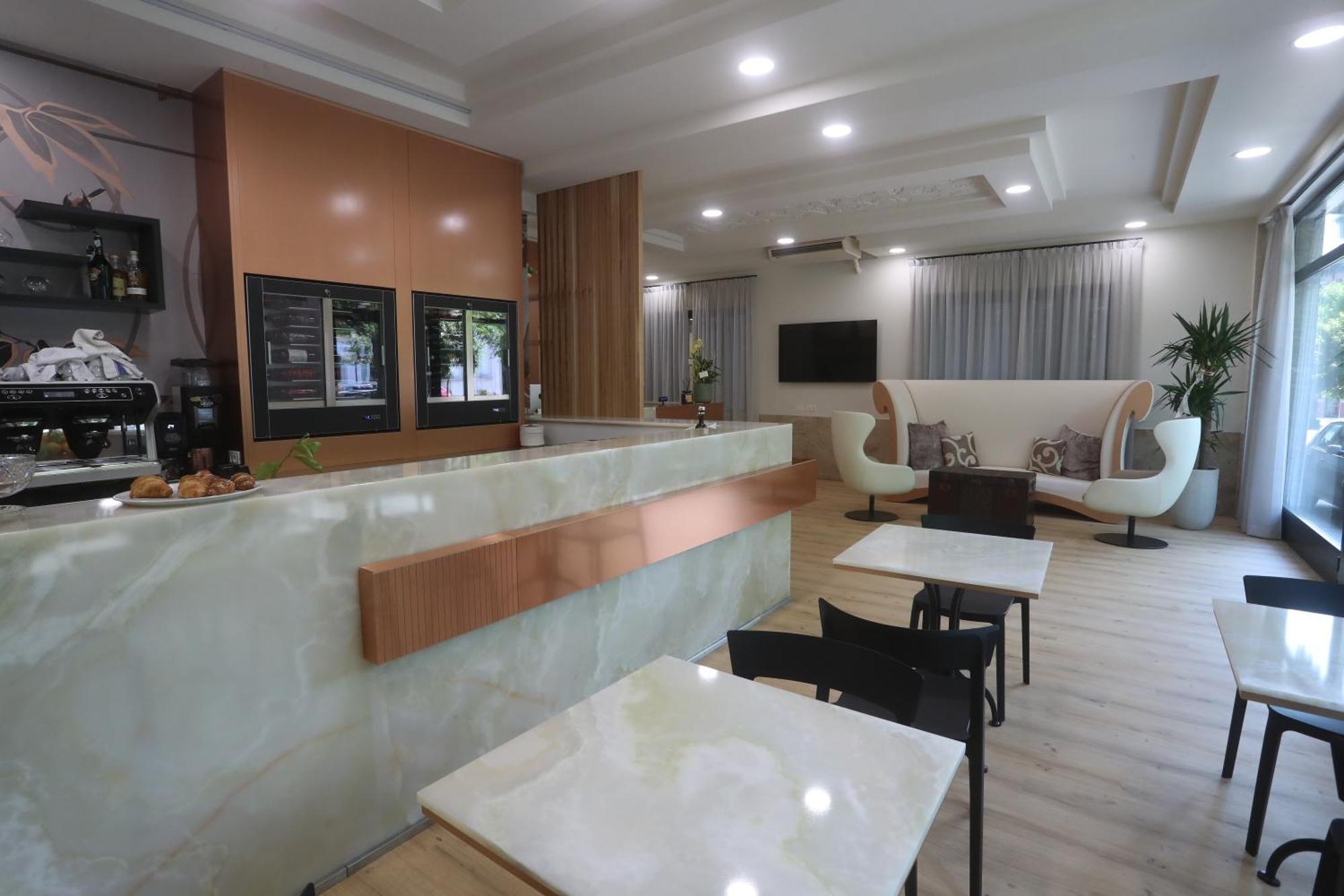 Hotel Central Giacomini Salò Dış mekan fotoğraf